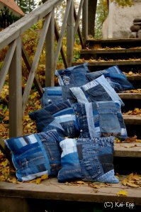 denim-pillow-3
